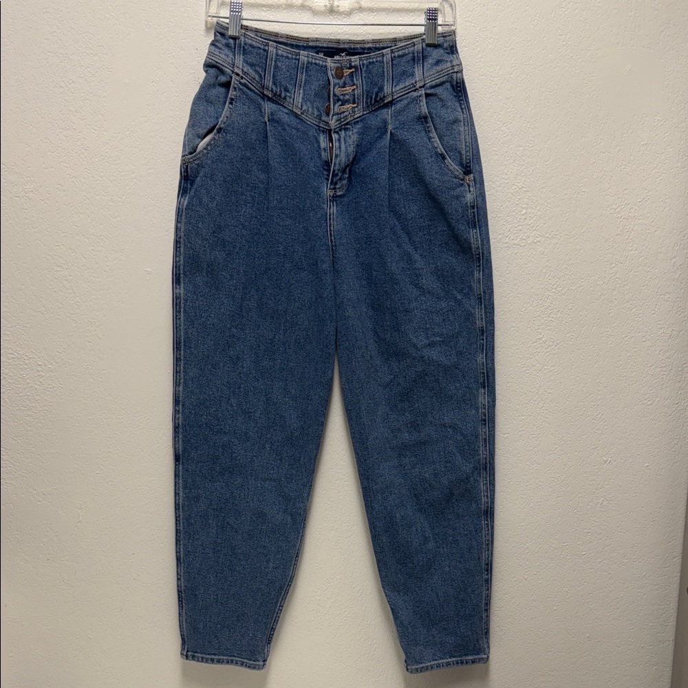 Hollister Vintage-Style Blue High-Rise Boyfriend Jeans